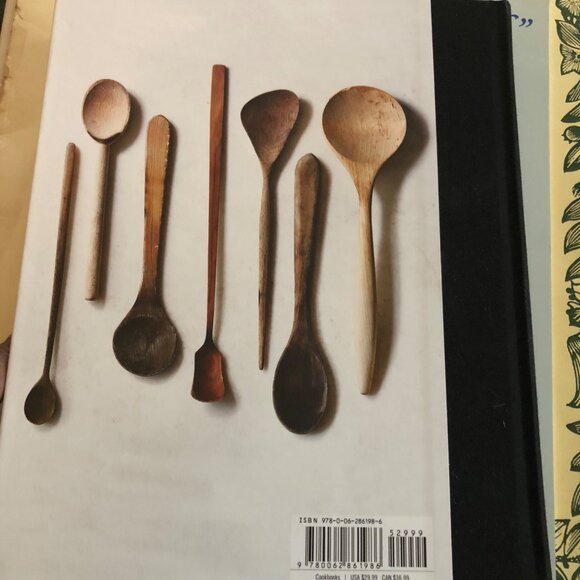 Magnolia Table Recipes for Gathering JoAnna Gaines Cookbook Hearth Hand Exclusiv - Picture 4 of 5